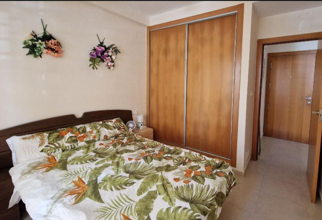 Lovely Flat, Ground Floor, With Fast Wifi, Ac And Heating Apartment *